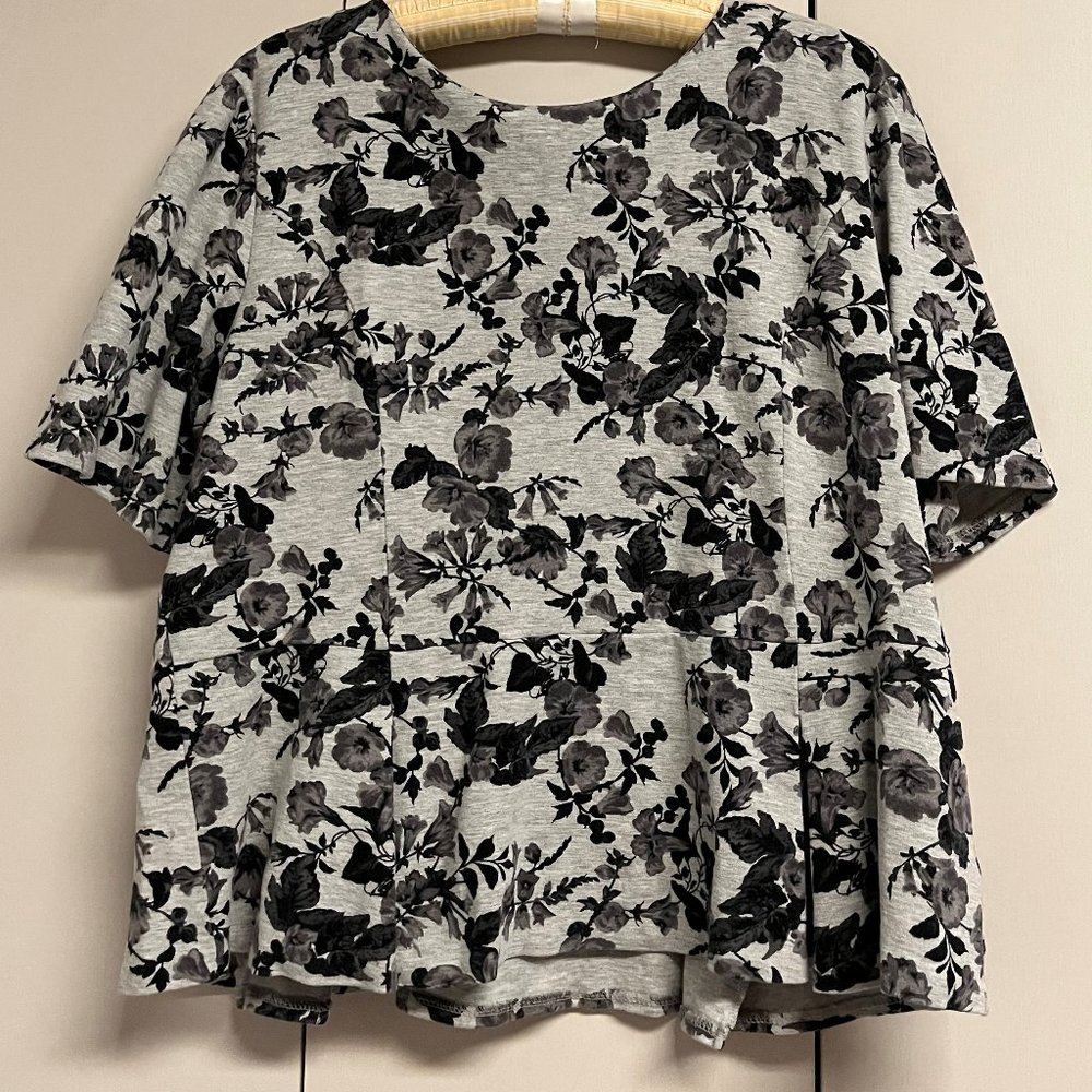 Talbot's SS Cotton Blend Stretch Peplum Blouse Black/Gray Floral XL